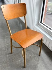 Cadeira escolar vintage de madeira e metal MCM 31”, usado comprar usado Cadeira escolar vintage de madeira e metal MCM 31”, usado comprar usado  Enviando para Brazil