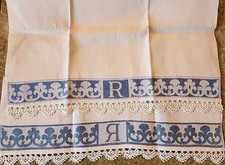 Usado, Toalha de mão antiga de linho azul e branco monograma "R" com acabamento em renda 20"x32" comprar usado  Enviando para Brazil