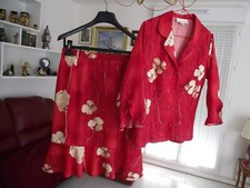 Jupe corsage. jour d'occasion  Neuilly-Plaisance