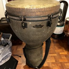 Remo World Percussion Mondo Key-Tuned Djembe Drumbe Dark Earth 27 x 16 cali. na sprzedaż  Wysyłka do Poland