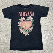 Camiseta preta Nirvana caixa em forma de coração banda vintage adulto pequena rara concerto, usado comprar usado  Enviando para Brazil