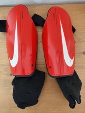 Protetor de caneleiras de futebol vermelho Nike - Tamanho grande Nike Charge comprar usado  Enviando para Brazil