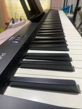 Strumento roland pianoforte usato  Bergamo
