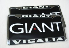 (2) NOS GIANT Chevrolet Visalia License Plate Frames - Corvette Camaro Chevelle na sprzedaż  Wysyłka do Poland