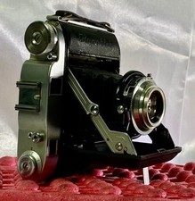 Vecchia macchina fotografica usato  Desulo