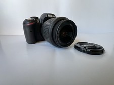 Câmera Nikon D3200 24.2MP DSLR com Lente AF-S Nikkor DX 18-55mm 3.5-5.6G VR comprar usado  Enviando para Brazil