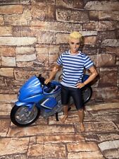 Barbie Rosa Pasaporte Ken Motocicleta Con Muñeca Ken Fashionista Articulada  segunda mano  Embacar hacia Argentina