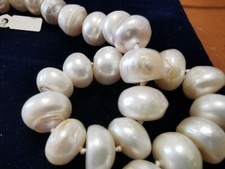 Collana perle scaramazze usato  Catania