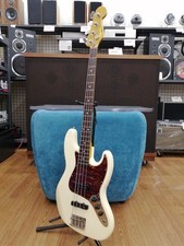 jazz bass squier comprar usado jazz bass squier comprar usado Enviando para Brazil