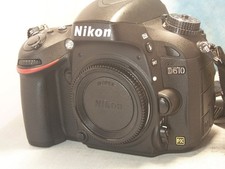 Nikon 610 servi d'occasion Nikon 610 servi d'occasion  Villedieu-les-Poêles