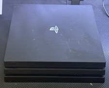 Sony playstation pro usato  Montecatini Terme