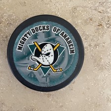 Puck mighty ducks gebraucht kaufen  Holzkirchen