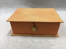 Caixa de armazenamento de vaidade decorativa de feltro falso vintage bege com botão de gravata de pérola dourada dobrável comprar usado  Enviando para Brazil
