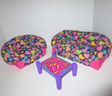 Conjunto de sala de estar vintage anos 90 Barbie tamanho Toymax coração sofá mesa 1994 comprar usado  Enviando para Brazil