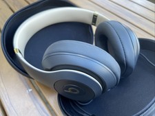 Beats dr.dre studio3 for sale  ST. ANDREWS