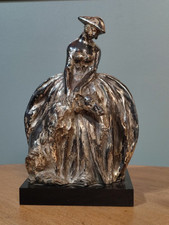Statuetta donna levriero usato  Brescia