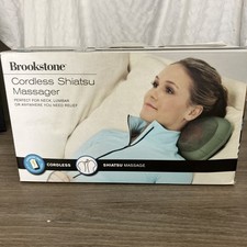 Novo Massageador Shiatsu Sem Fio Brookstone Verde Na Caixa Pescoço Parte Inferior Traseira Pernas Aquecidas comprar usado  Enviando para Brazil
