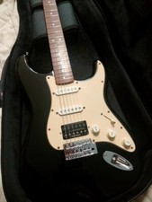 Guitarra elétrica Squier by Fender vintage modificada Stratocaster preta usada comprar usado  Enviando para Brazil