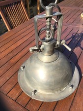 Lampe suspension industrielle d'occasion Lampe suspension industrielle d'occasion  Dannes