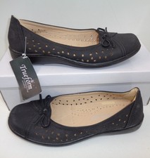 New ladies flats for sale  UK