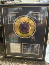 Usado, Disco de ouro emoldurado dos Beatles “All You Need Is Love” comprar usado  Enviando para Brazil