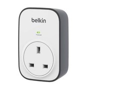 Używany, Belkin BSV102 SurgeCube 1-outlet Presa Per Protezione Sovratensioni na sprzedaż  Wysyłka do Poland