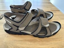 Quechua hiking sandals. d'occasion  Expédié en Belgium
