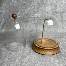 Vintage Vidro Madeira Latão Display Cloche Dome Case Bell Conjunto de 2 - 5” comprar usado  Enviando para Brazil