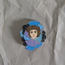Broche fantasia Star Wars Laserbrain Patch Co Princesa Leia azul flor roxa, usado comprar usado  Enviando para Brazil