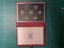 1988 Hong Kong Coleção de Moedas Prova Royal Mint Queen Elizabeth II com Certificado de Autenticidade comprar usado  Enviando para Brazil