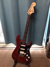 Fender Squire Stratocaster com bolsa Gig comprar usado  Enviando para Brazil