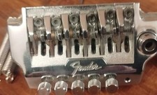 Fender system tremolo usato  Taggia