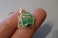 Badge pin broche d'occasion  Dompaire