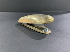 Grampeador de mesa náutico vintage Ted Arnold tom dourado amêijoa ostra mexilhão concha comprar usado  Enviando para Brazil