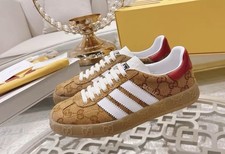 Basket adidas .43 d'occasion  Caromb