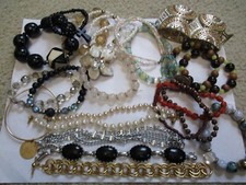 bangles assorted 14 for sale bangles assorted 14 for sale Des Plaines