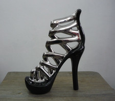 Wayfair stylish home for sale Wayfair stylish home for sale  BRENTWOOD