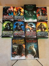 Derek landy skulduggery gebraucht kaufen  Baddeckenstedt