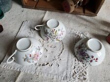 Tasses fleurs papillon d'occasion  Villeneuve-la-Guyard
