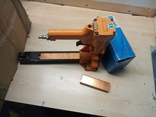 Graffatrice pneumatica aria usato Graffatrice pneumatica aria usato  Zerbolo