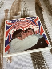 Oasis don look usato Oasis don look usato  Italia