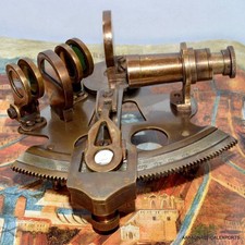 Riproduzione antica modelli usato  Spedire a Italy