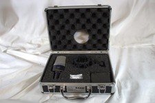 Microfone condensador de diafragma grande profissional AKG C214 com estojo de transporte comprar usado  Enviando para Brazil