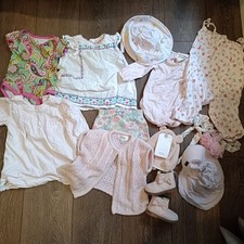 Roupas para bebês meninas pacote a granel 00 3-6 meses Bebe Minihaha chapéu de cama marquesa e outra comprar usado  Enviando para Brazil