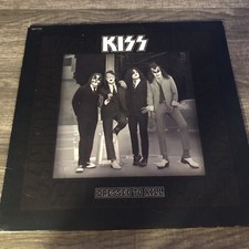 KISS 1975 Dressed To Kill LP embossed cover in nice condition see photos! comprar usado  Enviando para Brazil