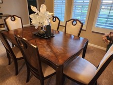 Dining table set for sale  Valrico