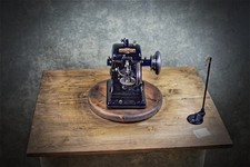 EM BREVE! Máquina de costura Bonis Furrier Stitcher couro overlock comprar usado  Enviando para Brazil