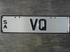 Placa de licença Holden 2018 South Australia slimline personalizada VQ preto/branco comprar usado  Enviando para Brazil