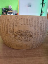 Espositore forma formaggio usato  Pozzuoli