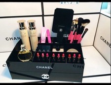 Chanel scatola acrilica usato  Spedire a Italy